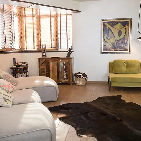 Modern Comfort & Vintage Charm With Panoramic View By Flat Mаnаger *