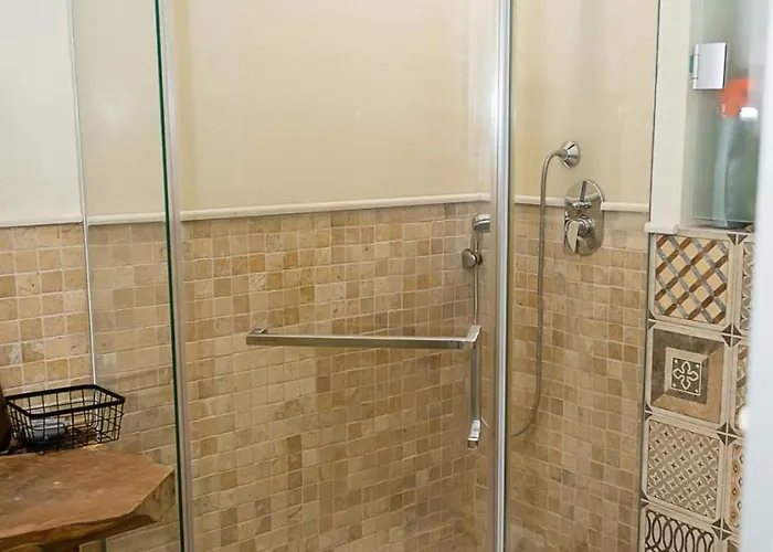 Apartman Modern Comfort & Vintage Charm With Panoramic View By Flat Mаnаger